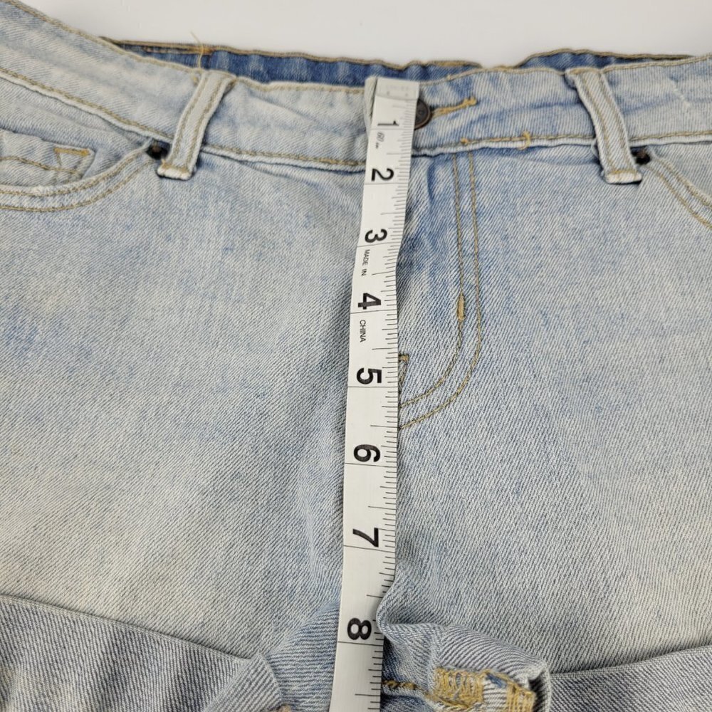 UO BDG Mid Rise Alexa 5 Pocket Cuff Shortie Denim Short 27 - Picture 3 of 8